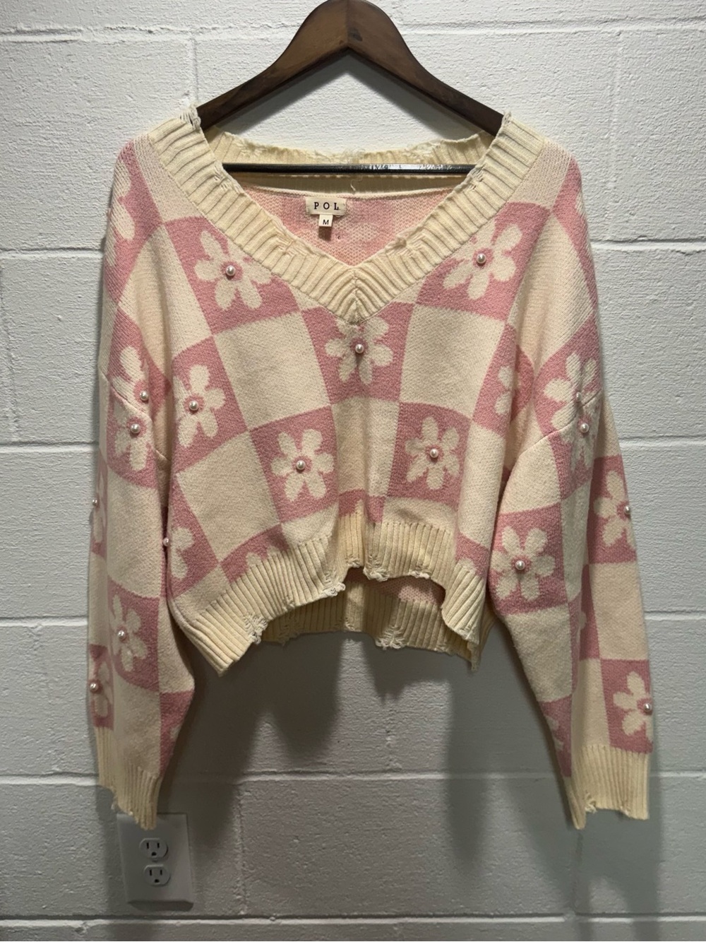 POL Pink Checkered Floral Pearl Cropped Sweater Medium